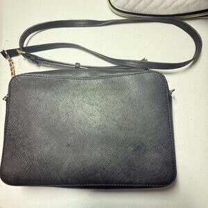 Michael Kors Crossbody Leather Purse Black with Gold Chains  0115